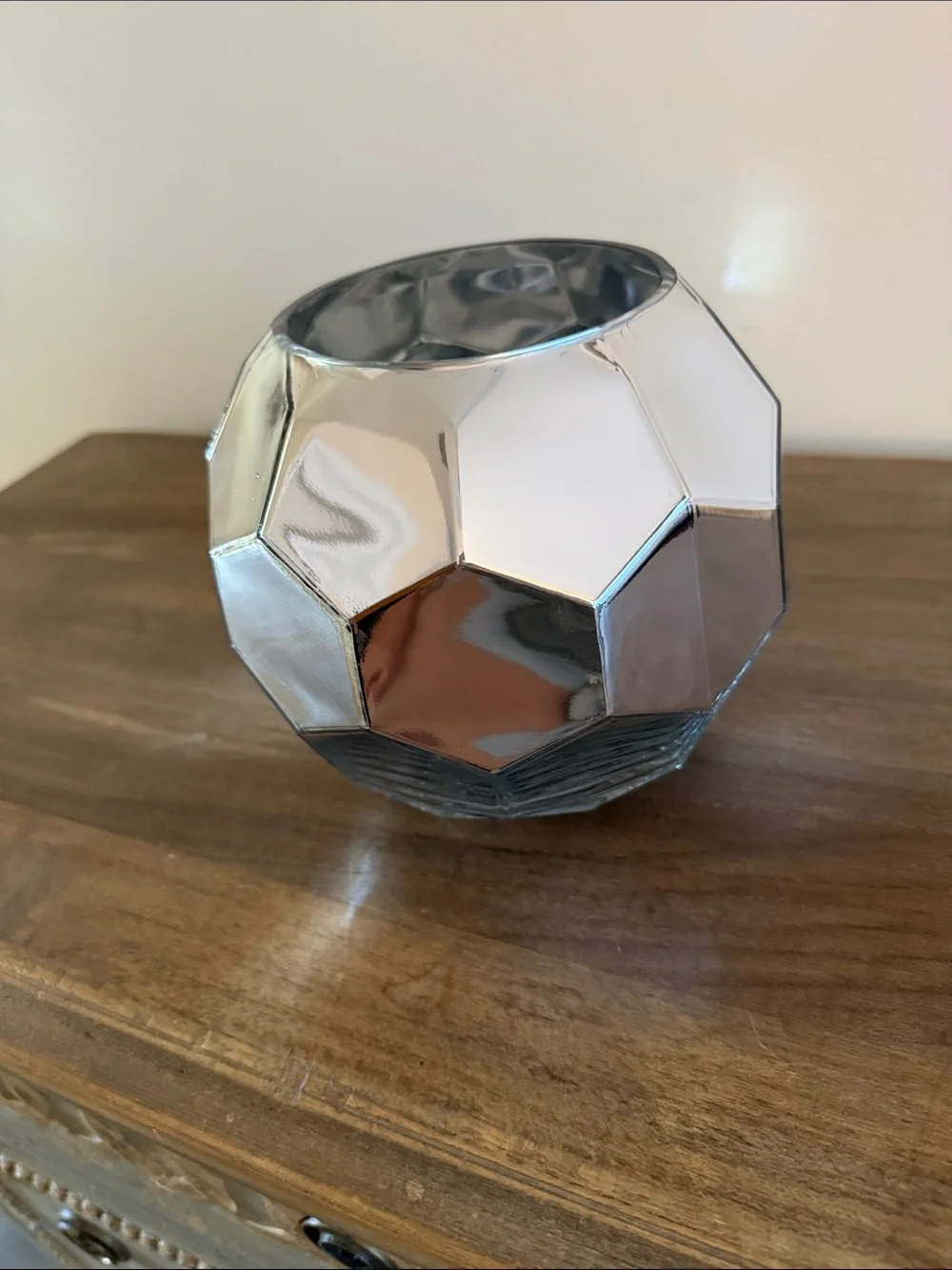 N/A elegant faceted
